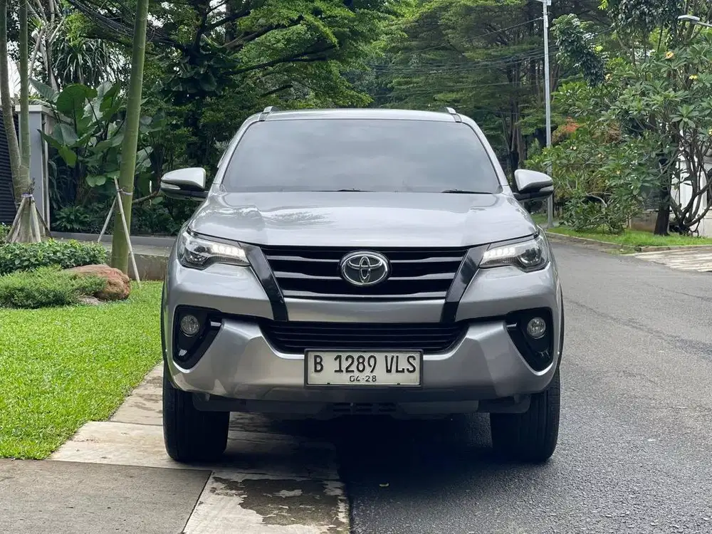 TOYOTA FORTUNER 2.4 VRZ AT 2017 PAJAK PANJANG