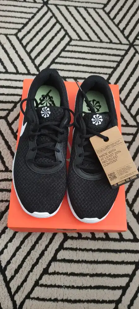 Sepatu Nike Tanjun size 43