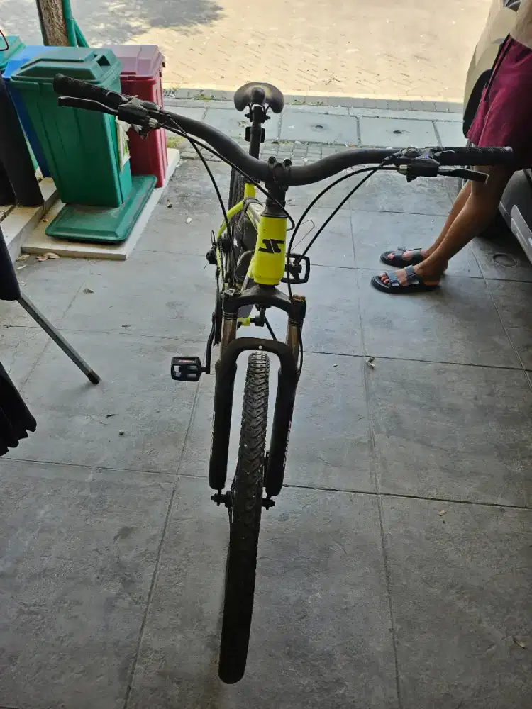Sepedah Tango Neon