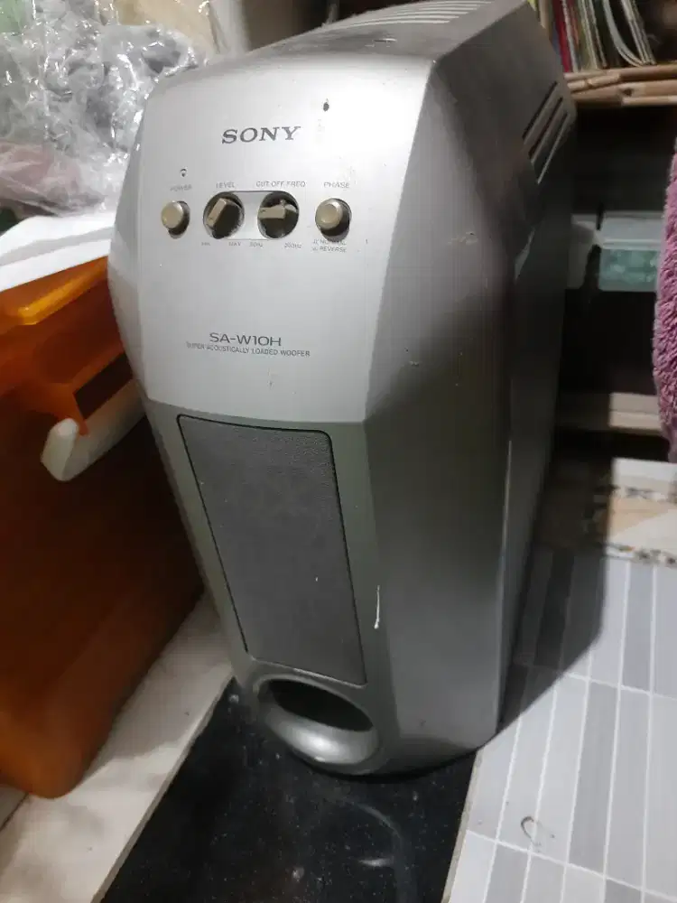 Barang antik jadul Subwoofer merk sony