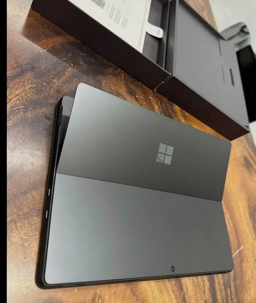 Surface pro 11 like new jarang dipakai