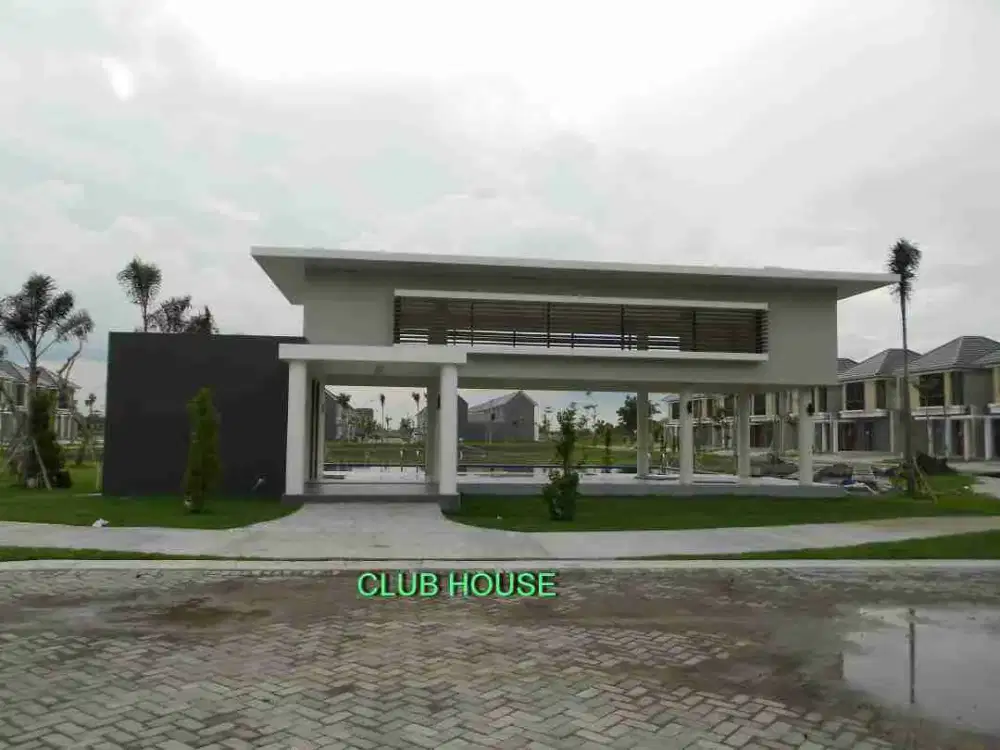 SEWA RUMAH NORTH WEST LAKE CITRALAND SURABAYA