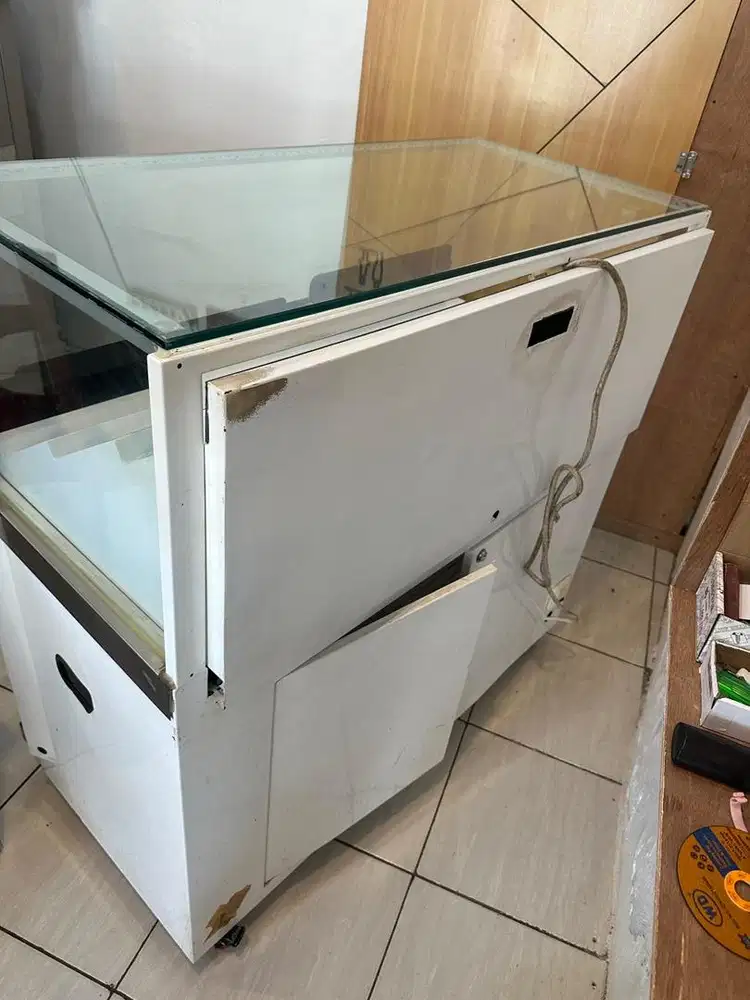 etalase xiaomi kaca
