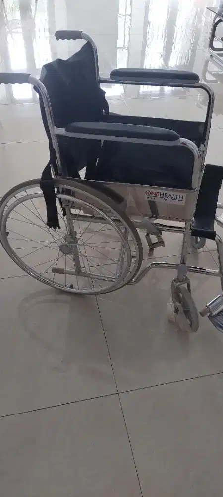 Kursi roda merek onehealth