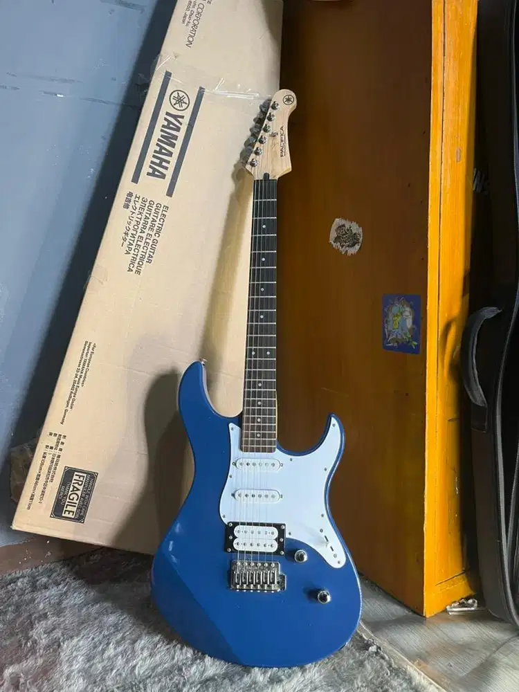 Yamaha pasifica 112v