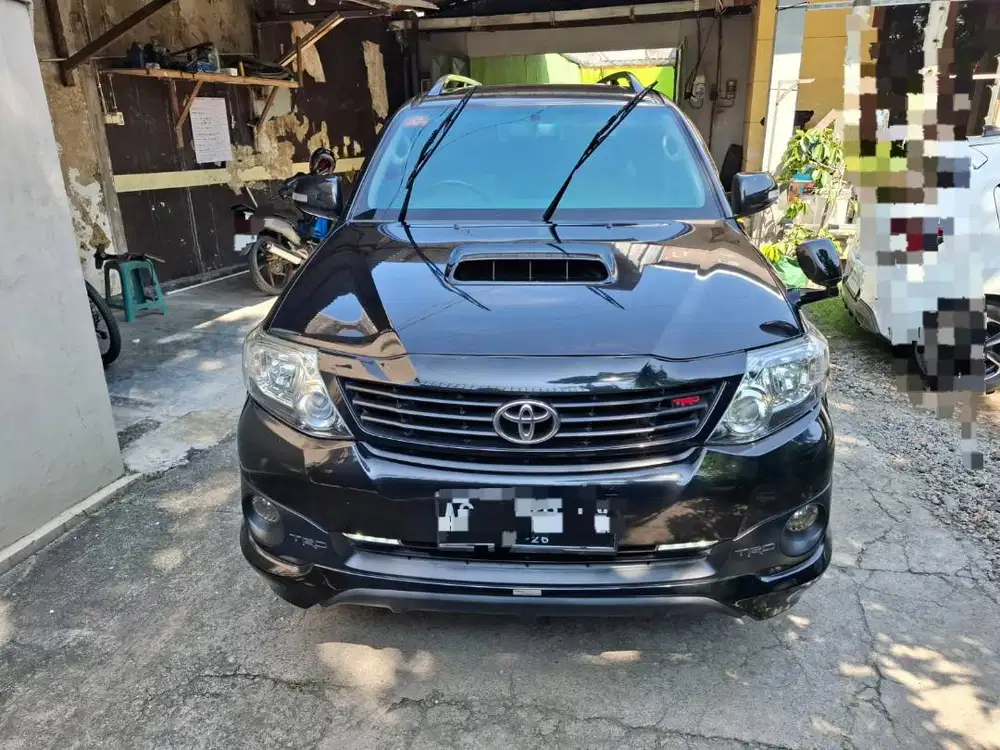 Fortuner 2013 Hitam tangan pertama km 10ribu terawat
