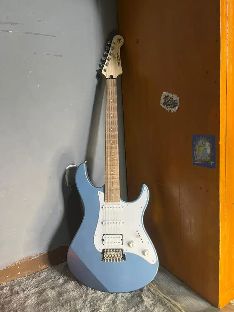 Yamaha pasifica 112v