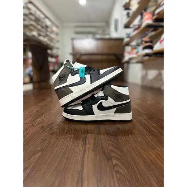 Jordan Mocca Brown 41 & 42 BARU