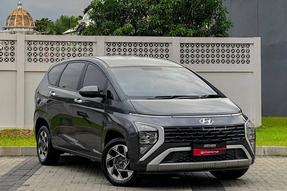 Hyundai Stargazer 1.5 Style 7 Seater AT Matic 2023 Abu Abu