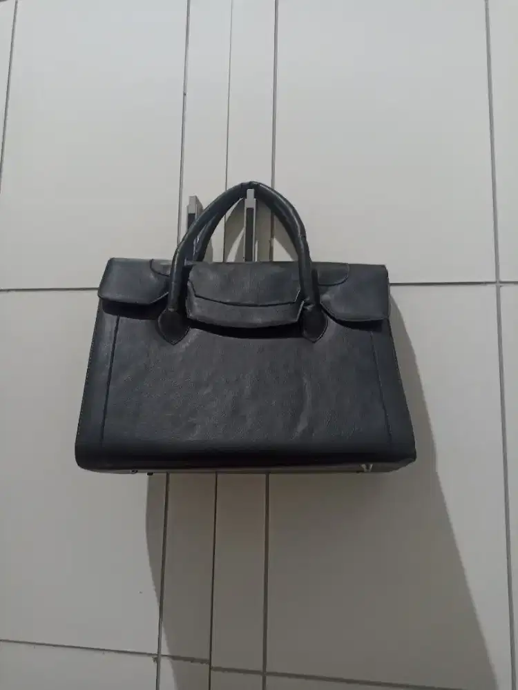 Handbag Hitam Tas Giat Persit Ukuran Besar