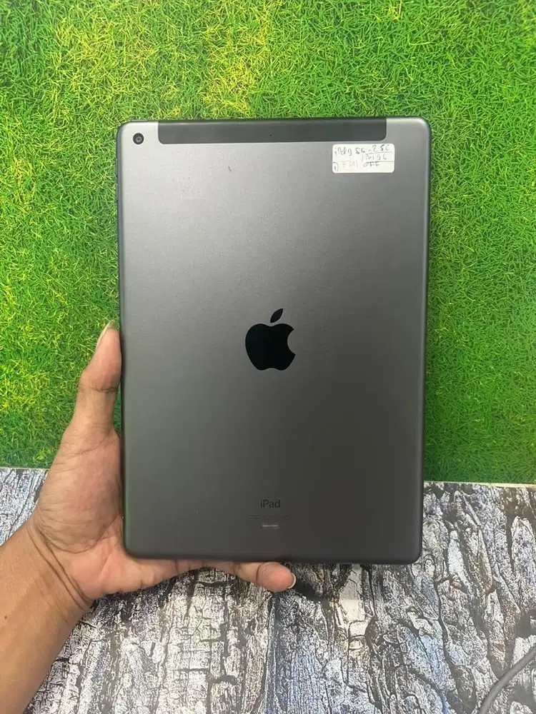 Ipad gen 9/256gb wifi + cell ex garansi ibox