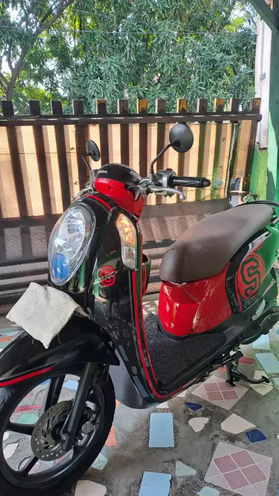 SCOOPY FI REMOTE B DKI jkt lengkap mesin halus Ban baru
