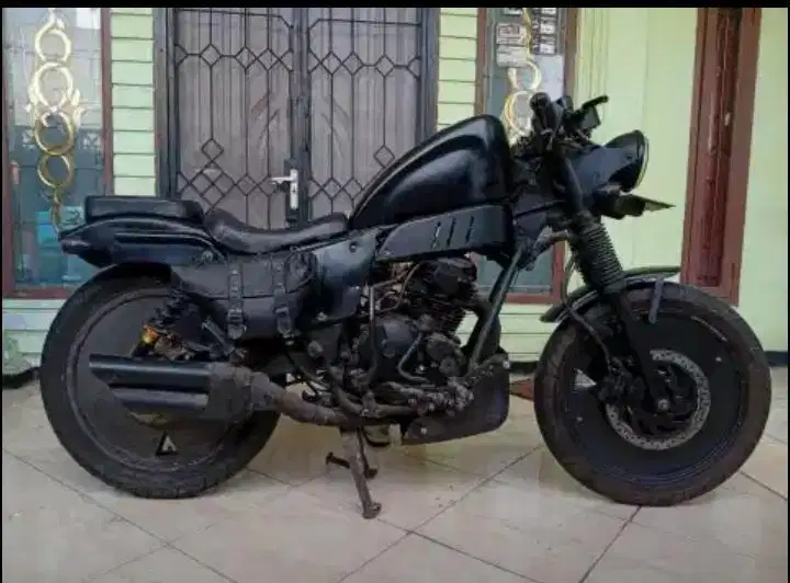 Motor custom basic yamaha scorpio 225cc 2006 daerah jakarta
