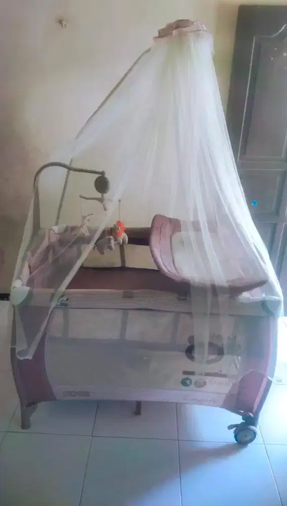 Tempat tidur bayi Babydoes