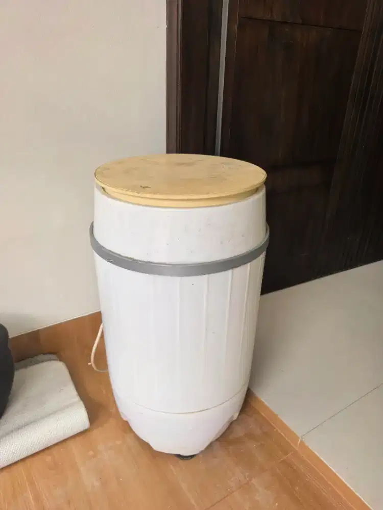 Mesin cuci mito (dijual cepat)