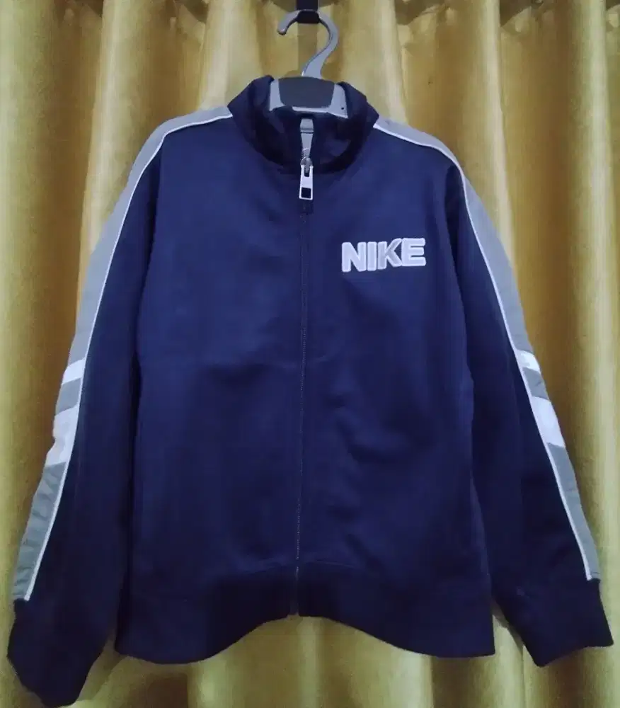 Training Suite Biru Anak