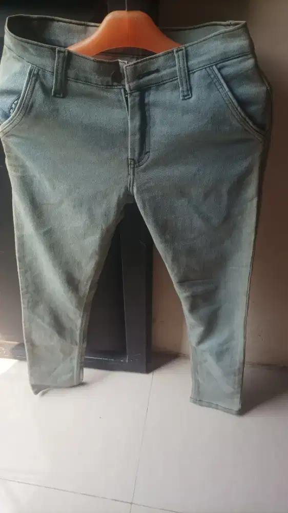 Celana panjang jeans