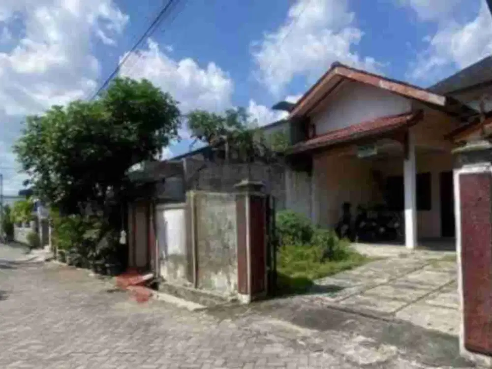 Tanah Strategis Bonus Rumah Di jl. Kaliurang km6 Dekat Kampus UGM