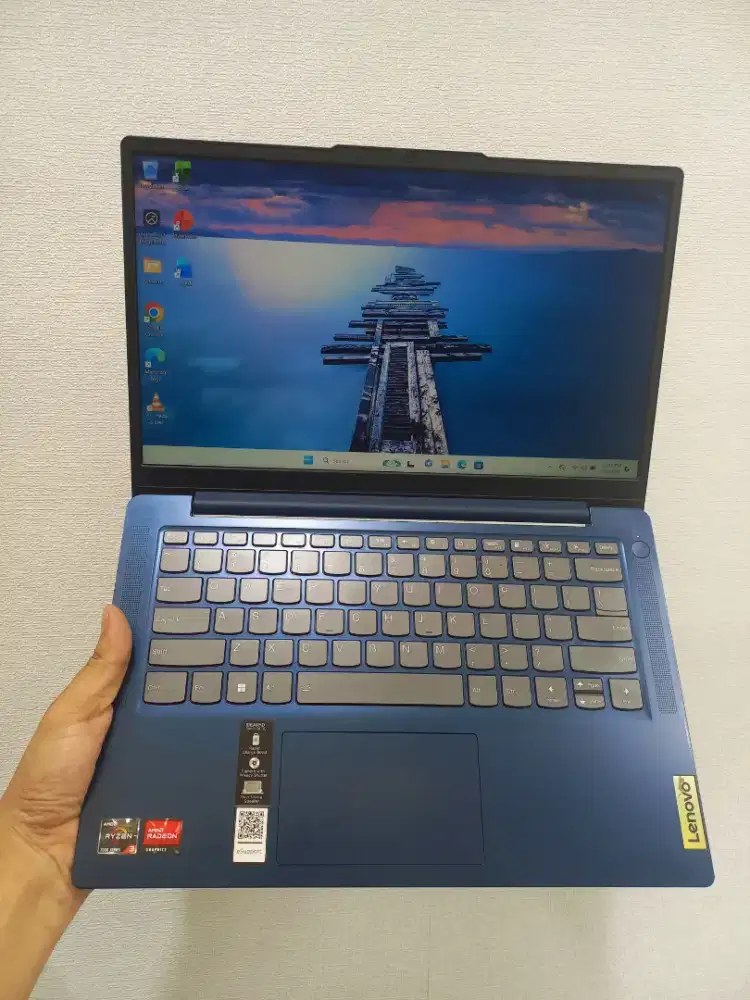 Lenovo Slim 3 SSD 512GB