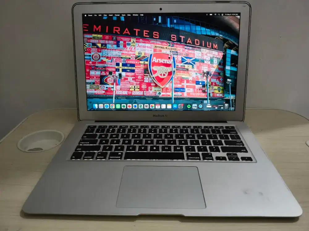 Macbook Air 2015 core i5 8/128 13 inchi