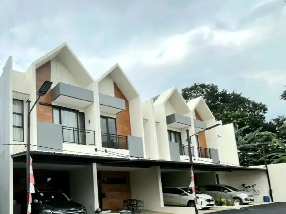 Rumah Strategis dengan Fasilitas Mewah Serpong Tangsel, Dekat Tol BSD