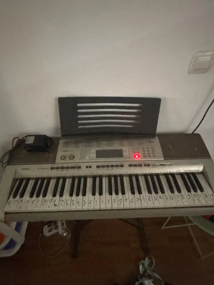 Keyboard Casio LK-270