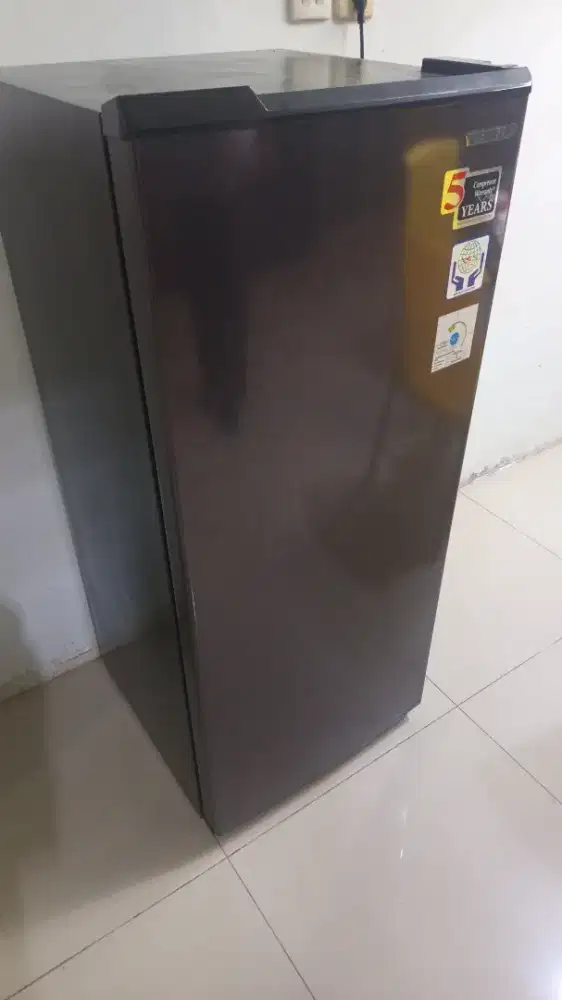Kulkas thosiba jumbo satu pintu