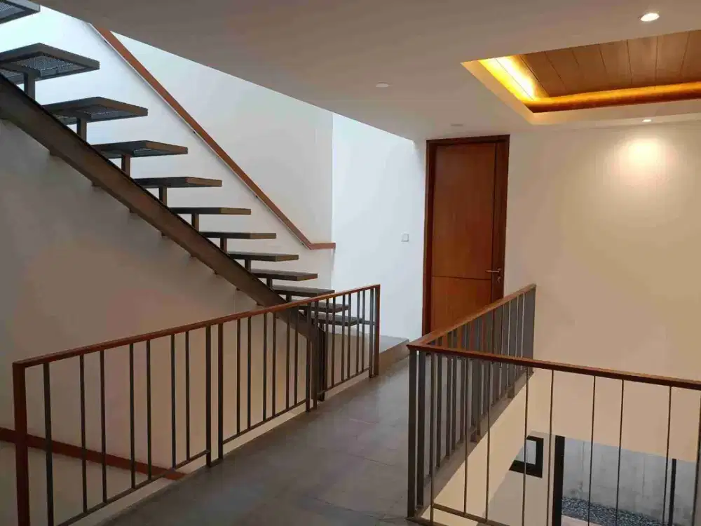 Rumah Baru Luxury Minimalis Tengah Kota di Buah Batu Bkr dkt Turangga