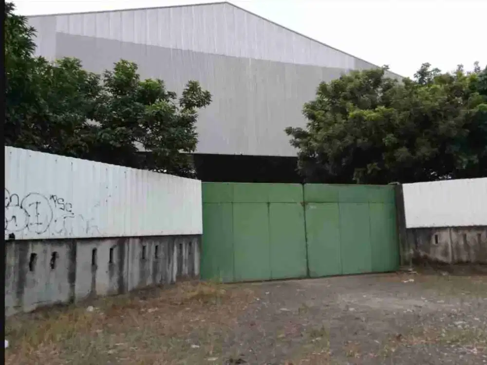 Dijual gudang atau tanah lokasi super strategis hanya 2 menit dari pintu tol Cimanggis