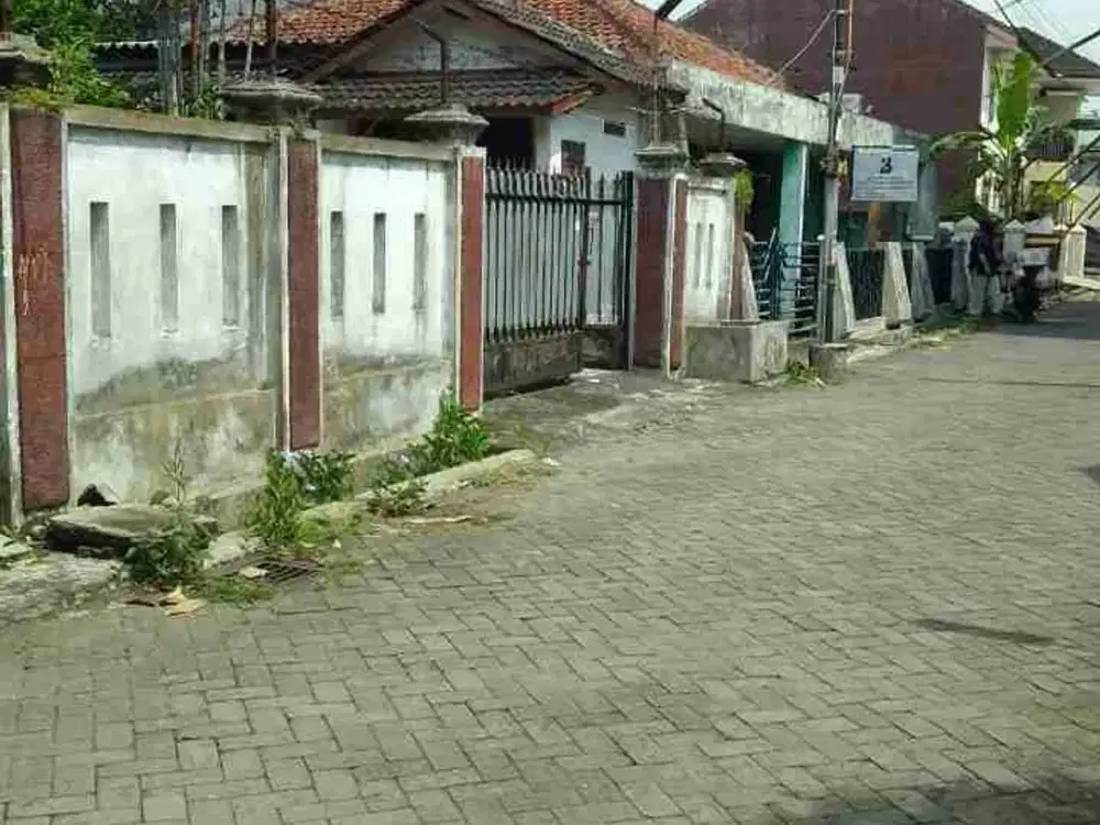 Tanah Strategis Bonus Kost 19 Kamar di Pandega jl. Kaliurang Dekat Kampus UGM Dan Pakuwon Mall