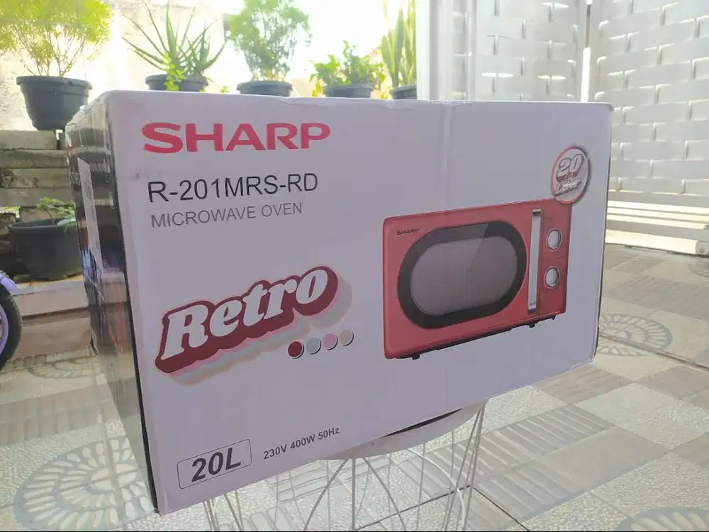 Microwave Oven Solo RETRO 20L SHARP R-201MRS Red Cherry 400watt [baru]
