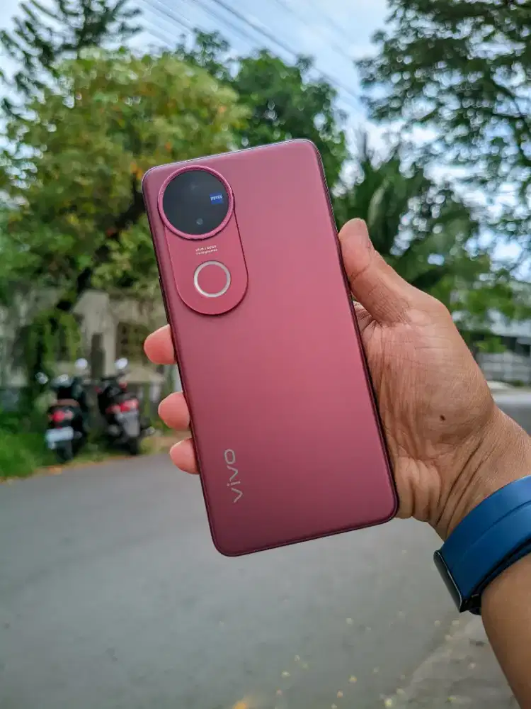 Vivo V50 5G ram 12/256GB lengkap mulus normal
