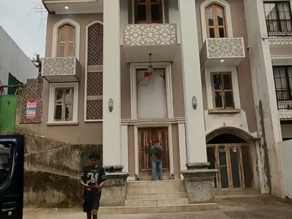 DIJUAL RUMAH LUAS 500 m² DI CLUSTER STRATEGIS SENTUL CITY BOGOR | SHM | Halaman Luas perlu renov | Harga 4 M NEGO