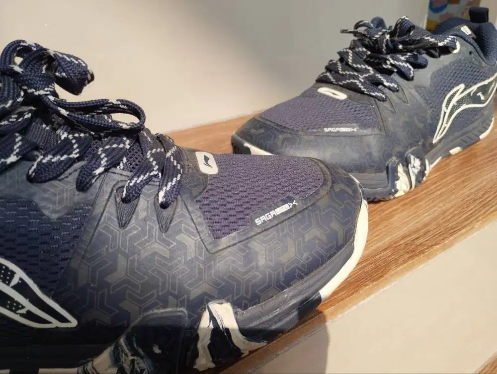 SEPATU BADMINTON LINING SAGA SAGA LITE X