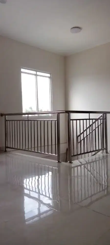 Balkon stainless minimalis