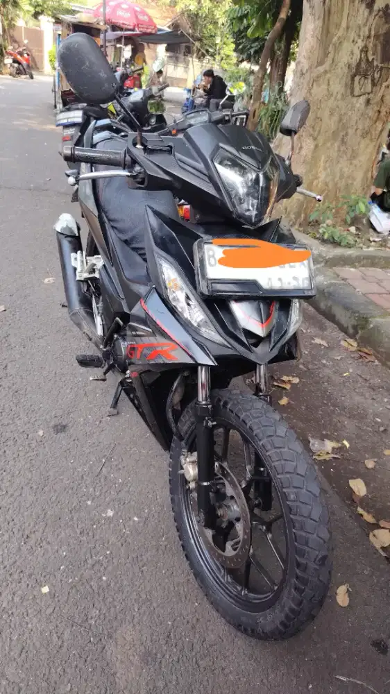 Jual motor honda gtr 150 soprty