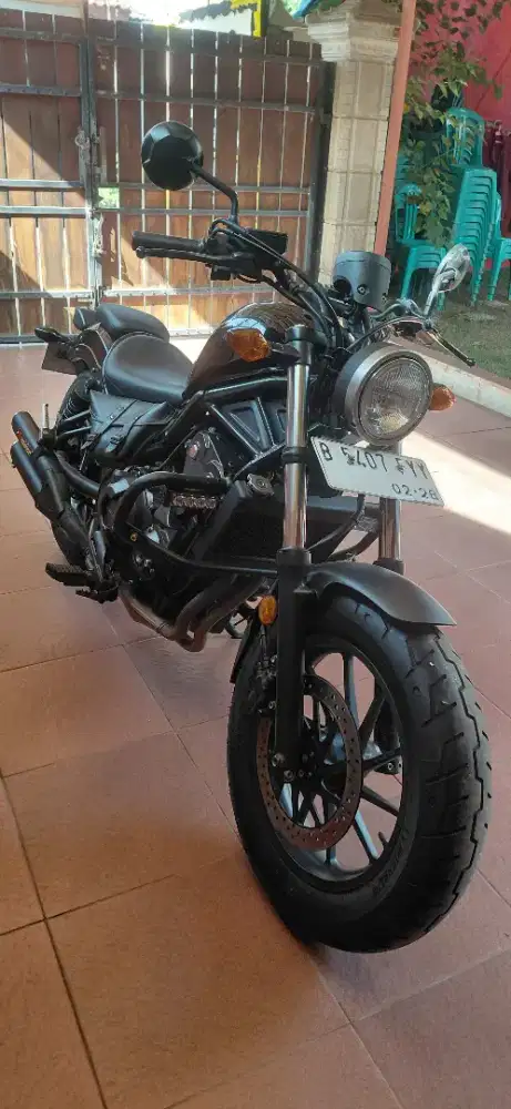 Honda Rebel 500 Warna Hitam Tahun 2018 Pajak panjang 2027 Km.14.765