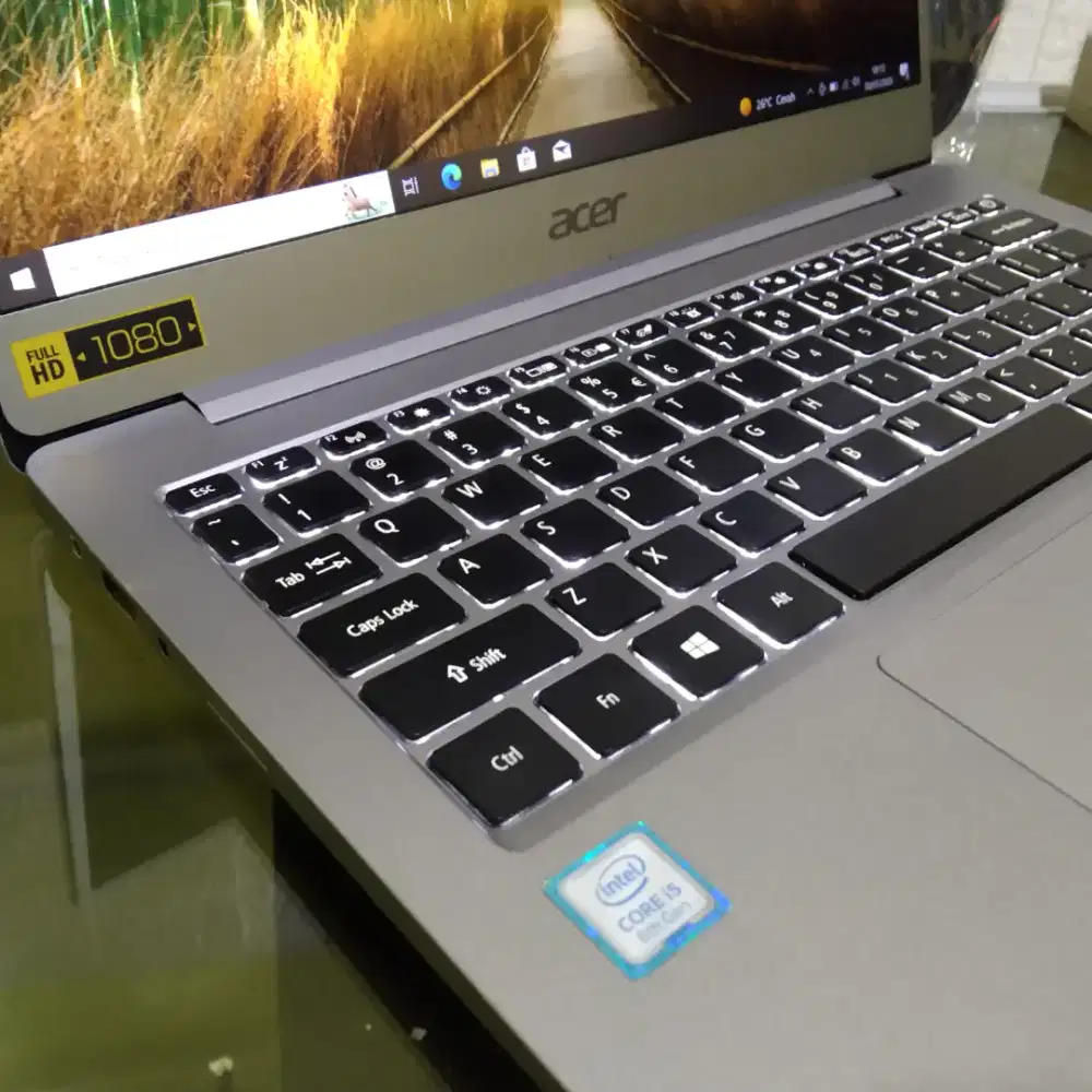 Laptop Acer swift sf313 51 core i5 ram 8gb ssd M2 512gb normal