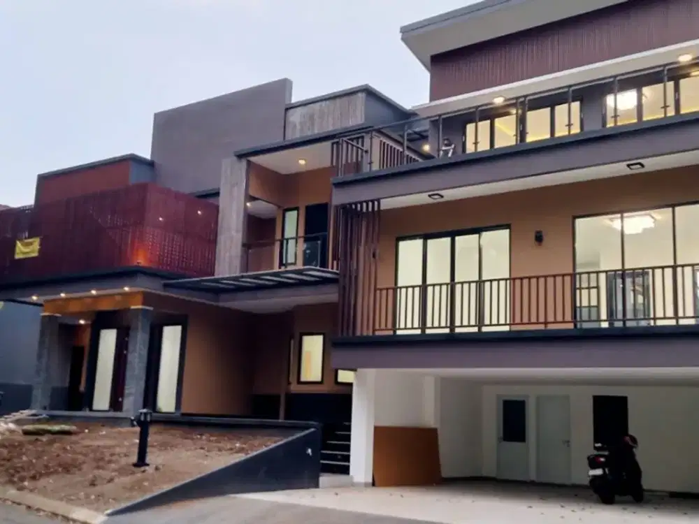 Rumah Mewah Tudor 2 Sentul City | LT 374 LB 500 | 4+2 KT | SHM | Harga 6,5 M DI BAWAH PASARAN