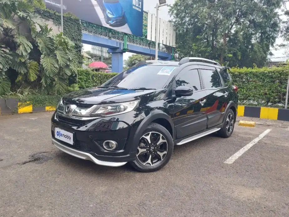 LOW DP Honda BR-V 1.5 Prestige Bensin-AT 2018 EYZ
