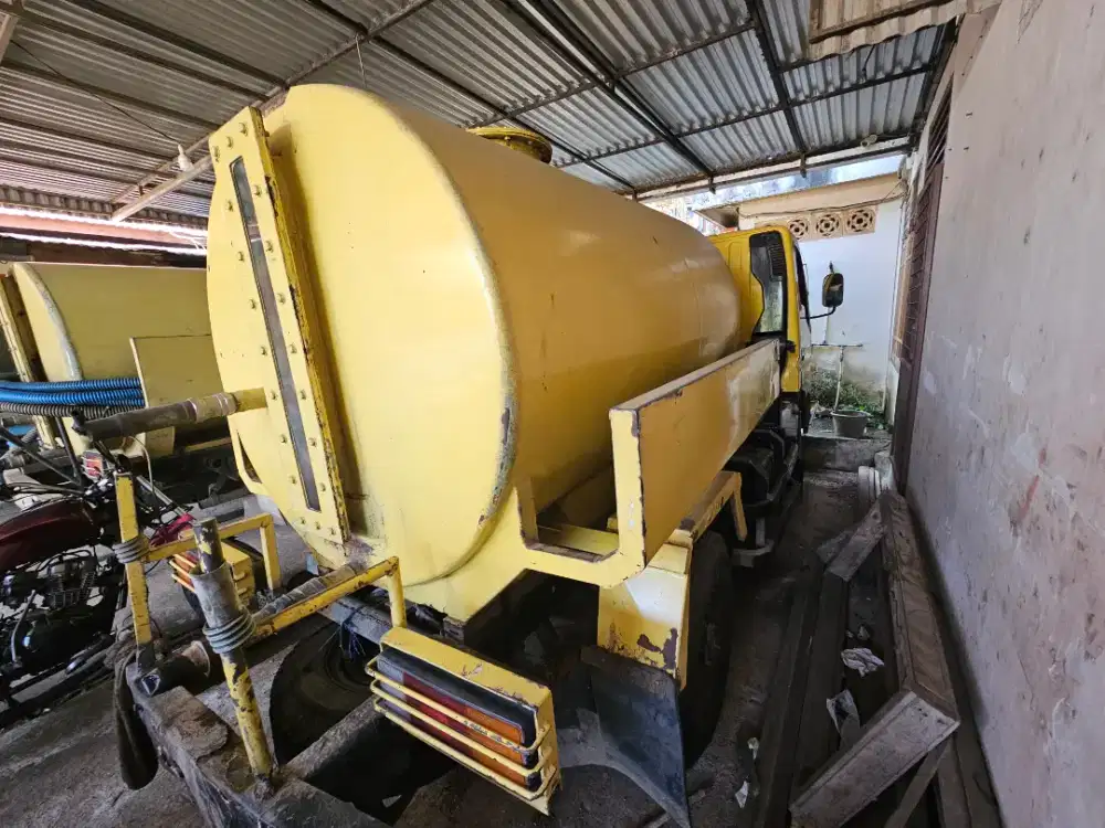 Mobil  sedot WC