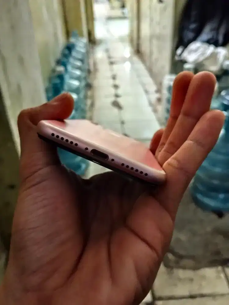 Jual hp iPhone 7