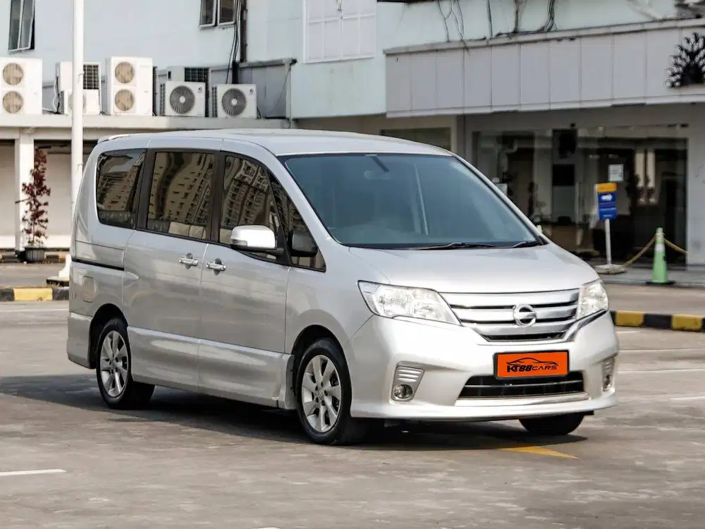 Nissan Serena HWS 2013 silver