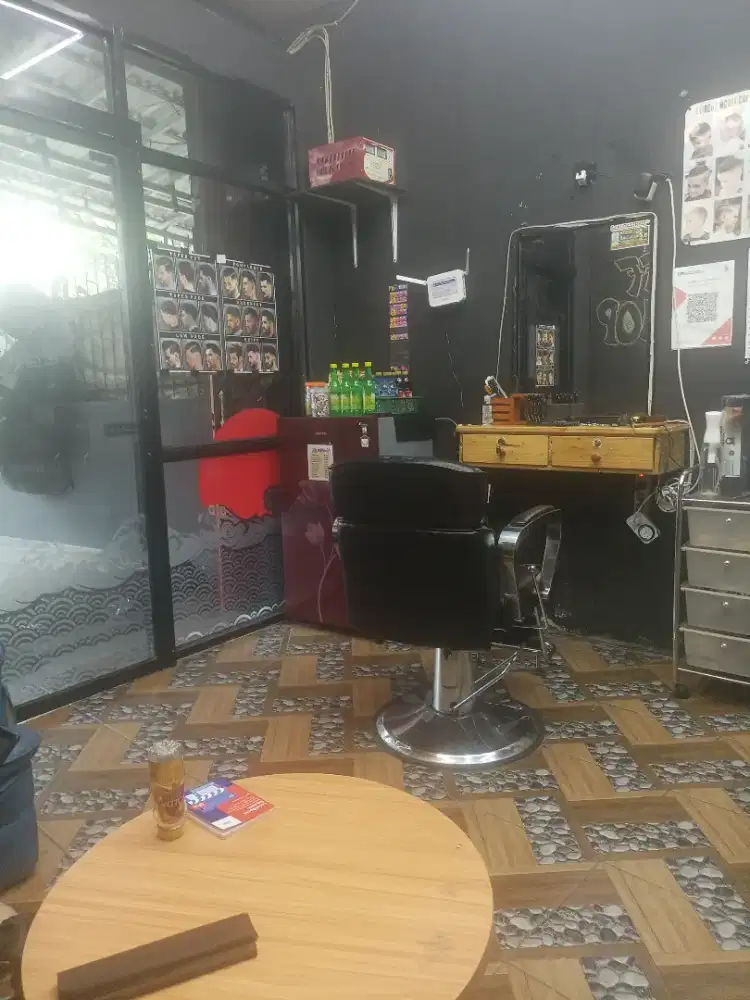 LOKER BARBERSHOP