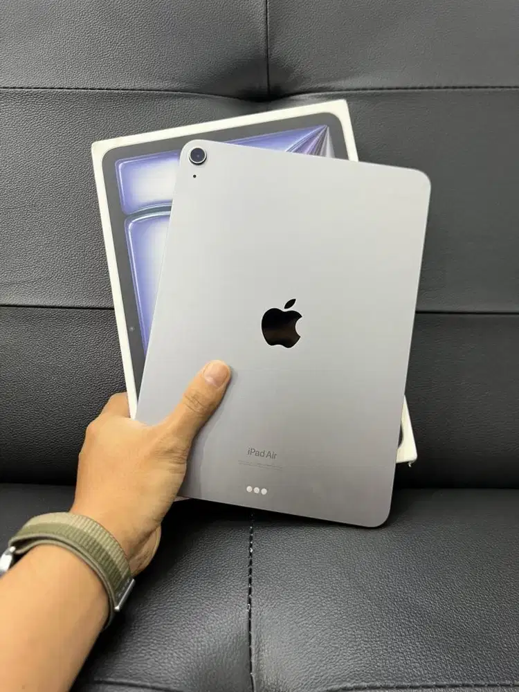Ipad air m2 128gb scnd like new