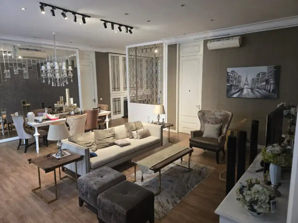 Pakuwon Indah lariz ville jual cepat dekat graha famili citraland