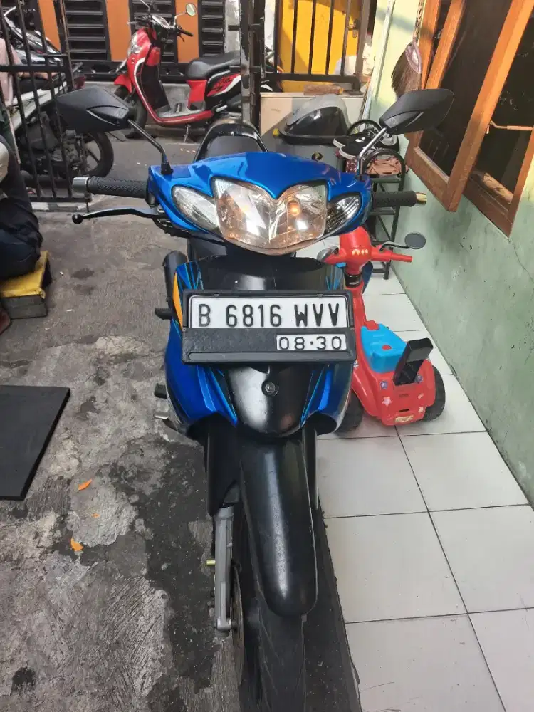 Motor suzuki shogun