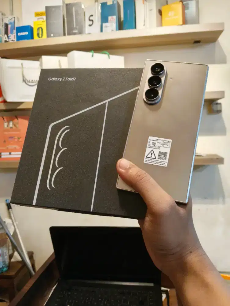 Jual Samsung Z Fold 7 512Gb Mulus No Minus Fullset Garansi Aktif