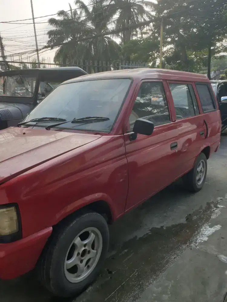 Panther 2.3 solar thn 1992 merah