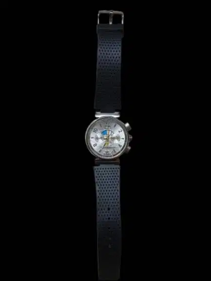 CUCI GUDANG: Louis Vuitton Jam Automatic & Winding kondisi masih bagus